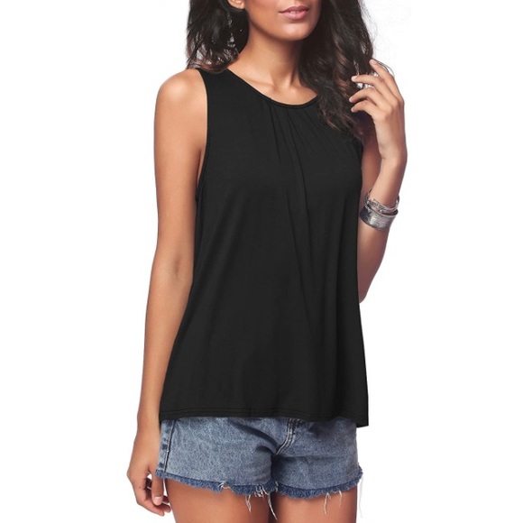 New super cute black top - Picture 2 of 4